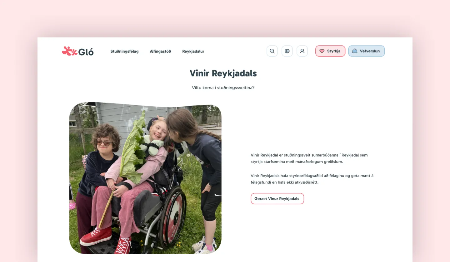 Screenshot of a webpage from the Gló site showing a smiling child in a wheelchair with two children standing beside her. 